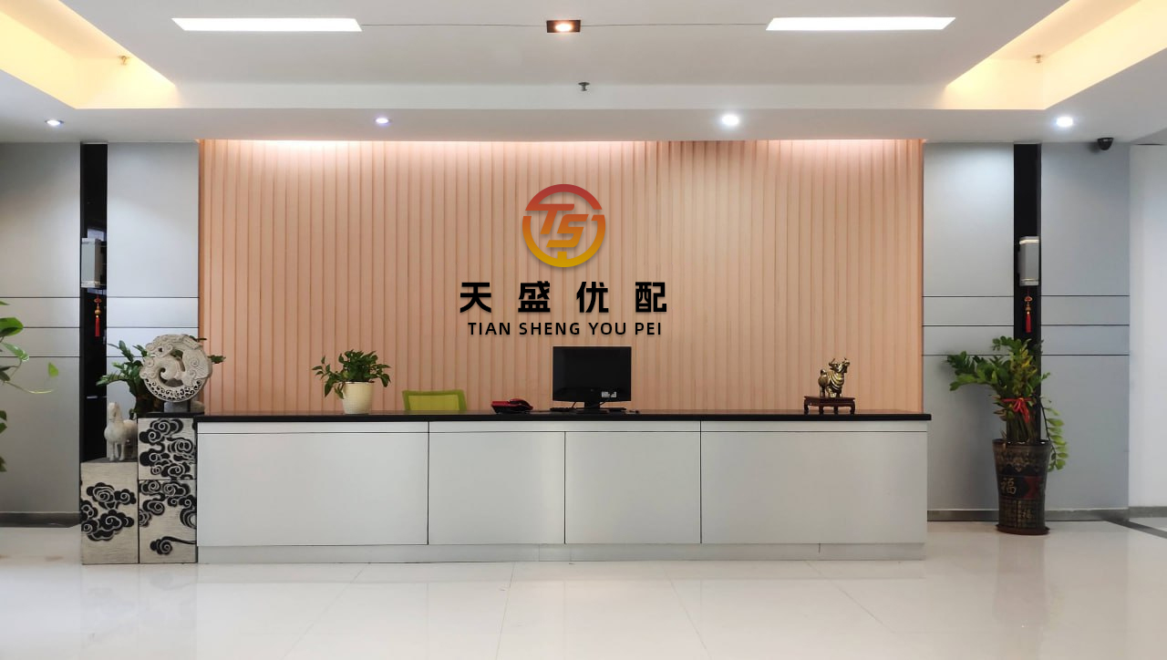 永利策略 好评率97%！《剑星》Steam首日在线10万，玩家：一只手玩不过来